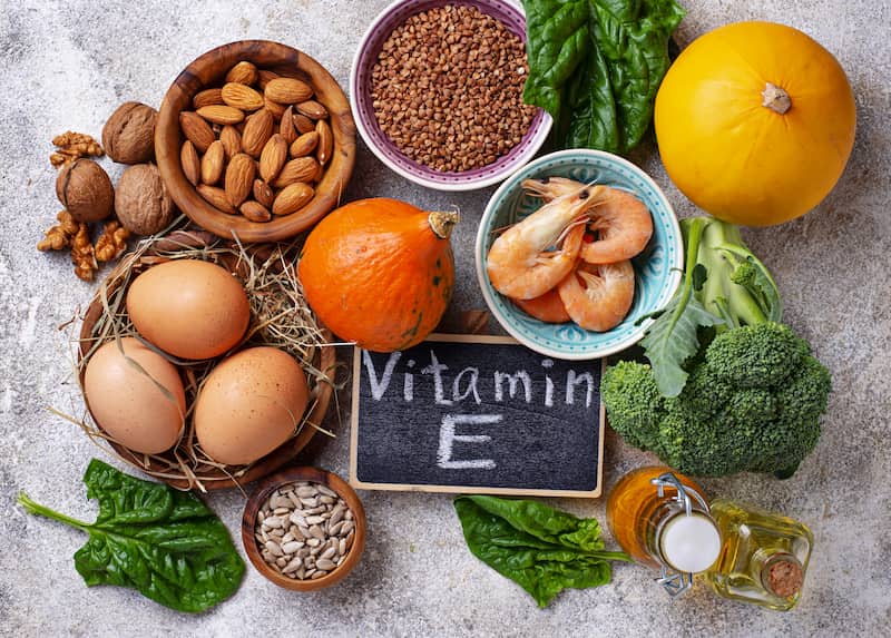 Food that contain vitamin E as almonds, eggs, sun flower seeds , brocoly , leaf, oil, lentels and nuts.